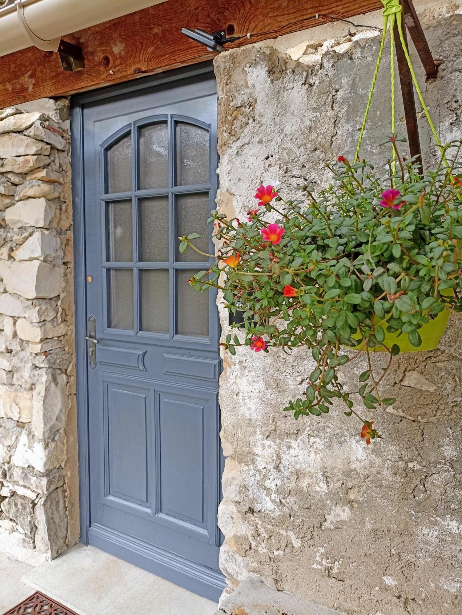 Gite Avec Piscine "La Maison De Valentine" En Provence Montsalier エクステリア 写真